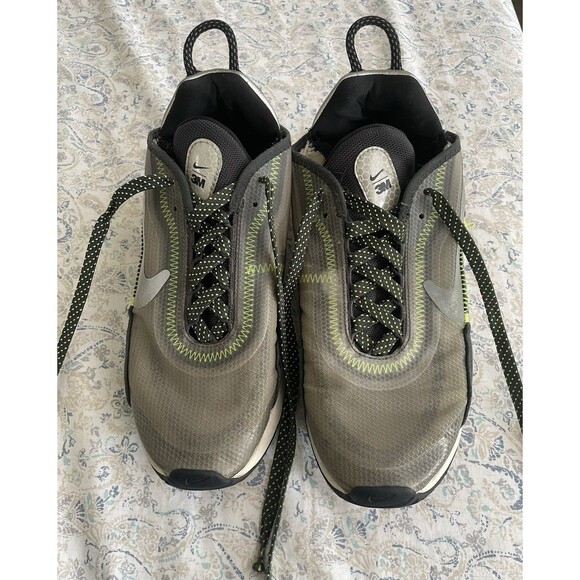 Nike Air Max 2090 Sneakers Running Shoes Athletic Black Green men's size 7 - Picture 1 of 6